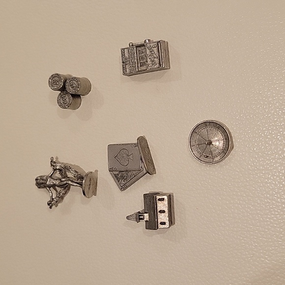 2 game Monopoly Las Vegas and 2000 Millennium editions - Picture 8 of 16